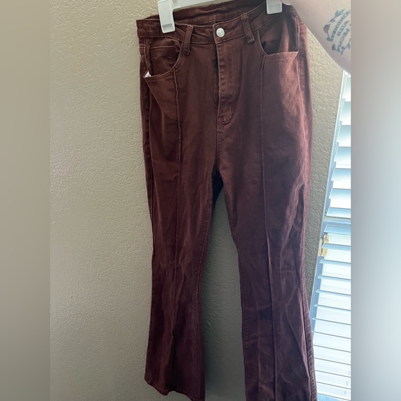 Shein flare jeans. Highlights curves and pretty color. - Picture 2 of 4